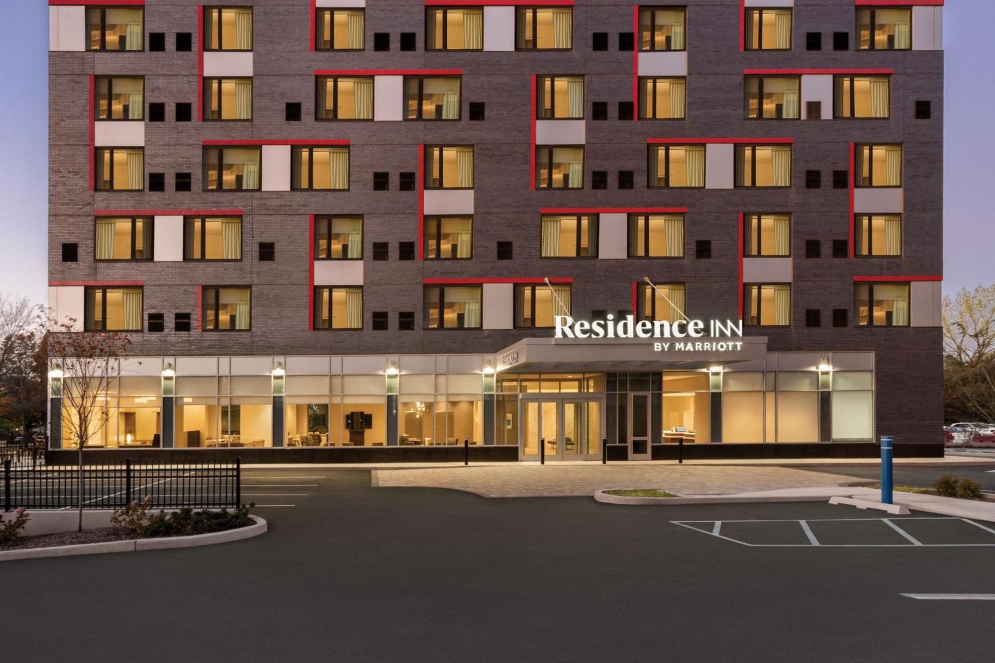 Residence Inn By Marriott New York Jfk Airport Экстерьер фото